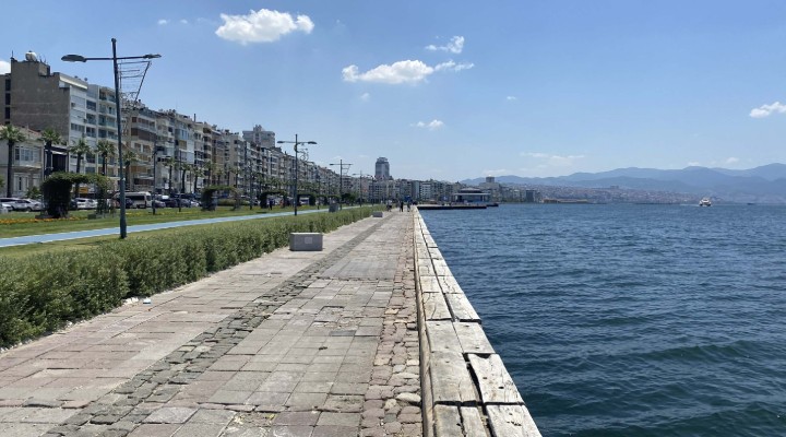 İzmir'de Kordon Boyu boş kaldı