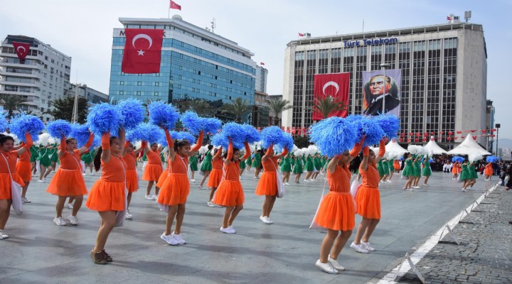 İzmir'de bayram coşkusu