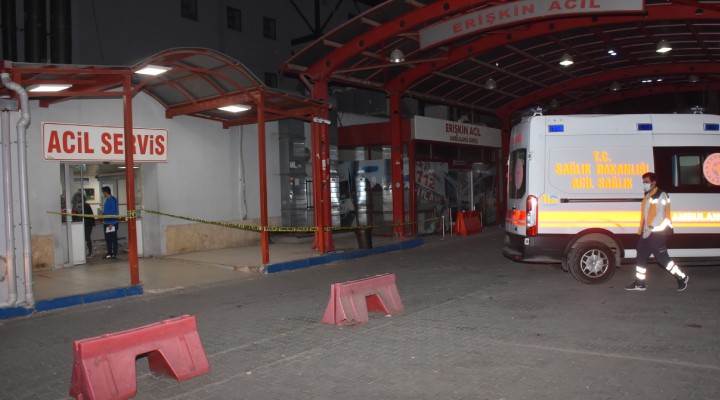 İzmir'de bıçaklı saldırı: Yaralı, polis merkezine sığındı