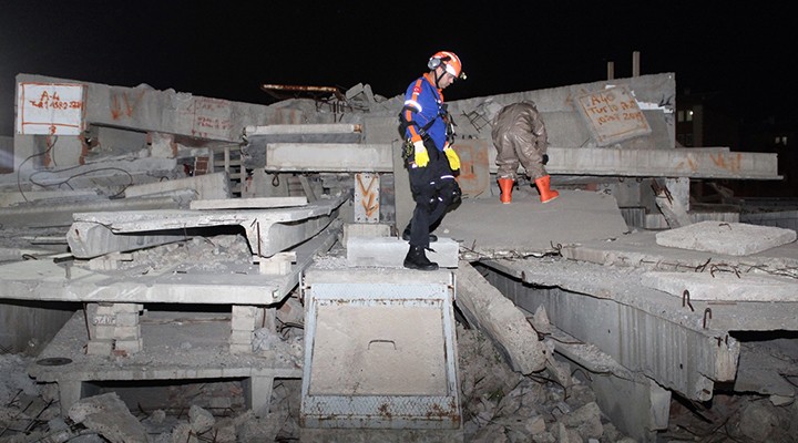 İzmir'de deprem tatbikatı