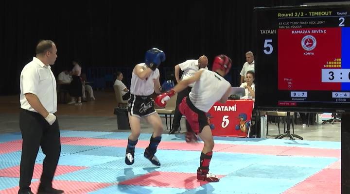 İzmir'de düzenlenen Türkiye Kick Boks Şampiyonası sona erdi