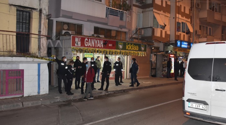 İzmir'de evlat dehşeti... BABASINI 25 YERİNDEN BIÇAKLAYIP ÖLDÜRDÜ