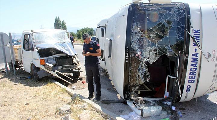 İzmir'de feci kaza: 11 yaralı
