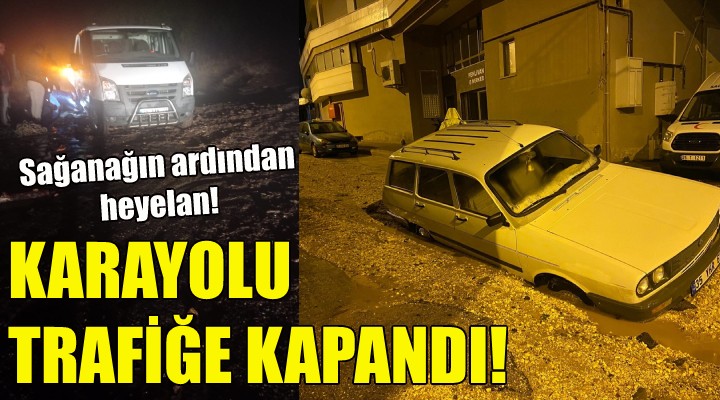 İzmir'de heyelan: Karayolu trafiğe kapandı!