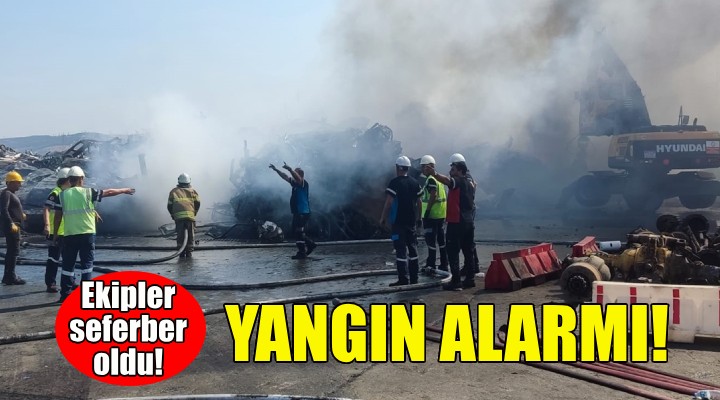 İzmir'de hurda depolama alanında yangın!