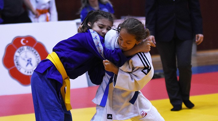 İzmir'de judo heyecanı