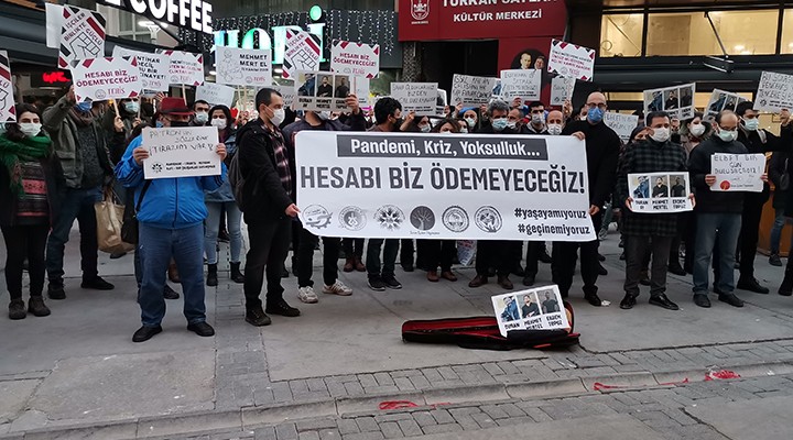 İzmir'de kafe bar çalışanları sokağa döküldü