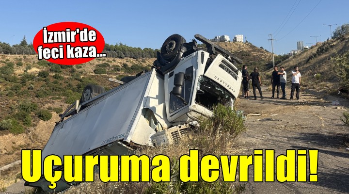 İzmir'de kamyon uçuruma devrildi