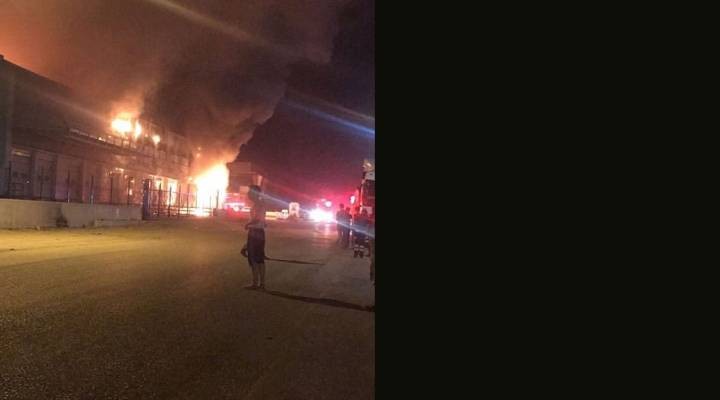 İzmir'de korkunç gece! Ekmek fabrikası yandı