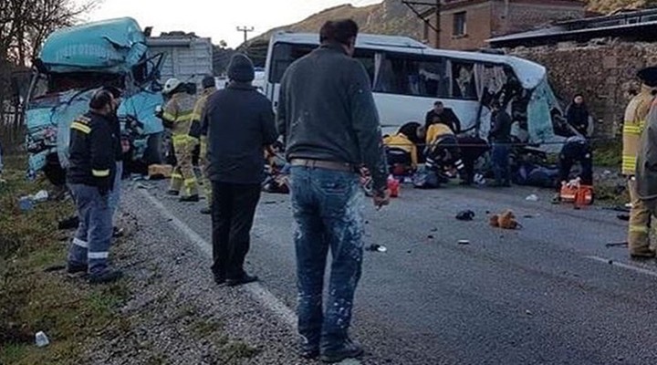 İzmir'de korkunç kaza... 4 ölü 8 yaralı