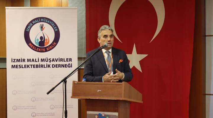 İzmir'de mali müşavirler dijital dönüşümü konuştu