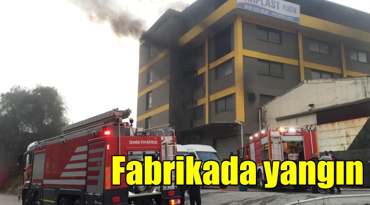 İzmir'de plastik fabrikasında yangın