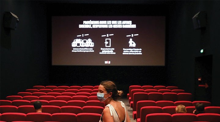 İzmir'de sinema salonlarının açılışına erteleme!