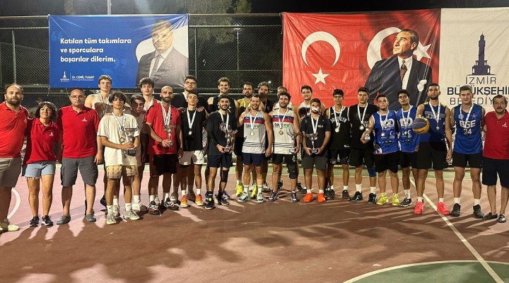 İzmir'de sokak basketbolu heyecanı...