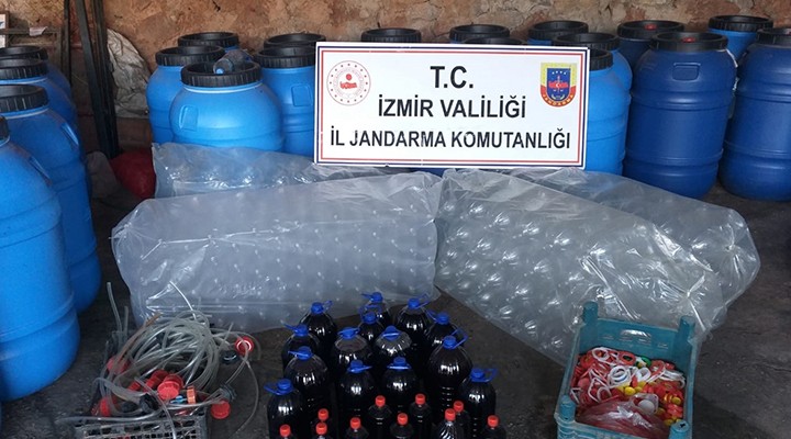 İzmir'de tonlarca sahte içki ele geçirildi