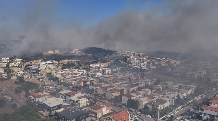 İzmir'de uçuşlar yeniden başladı