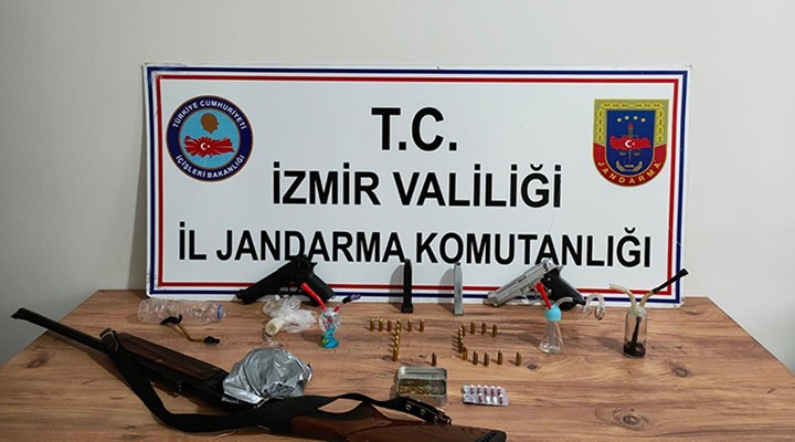 İzmir'de uyuşturucu şebekesine operasyon