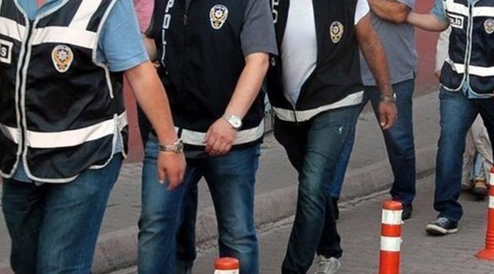 İzmir'de zehir tacirlerine operasyon