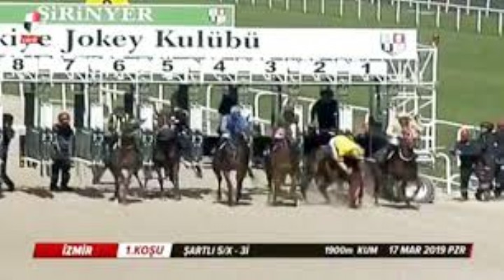 İzmir'deki at yarışlarında korkutan kaza