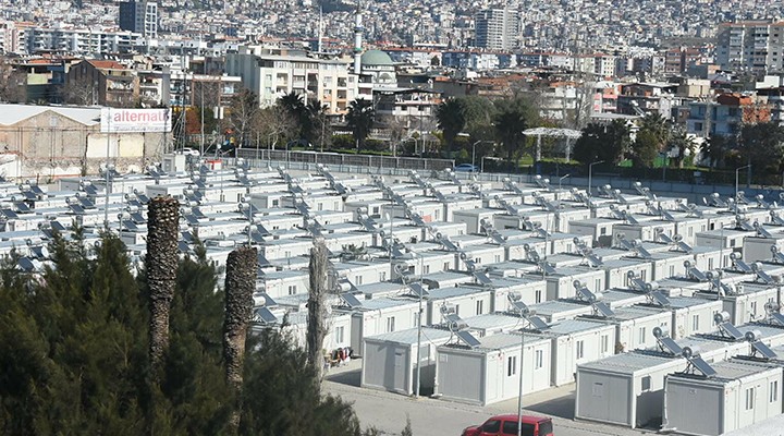 İzmir'deki konteyner kent, depremzedelere hazırlanıyor