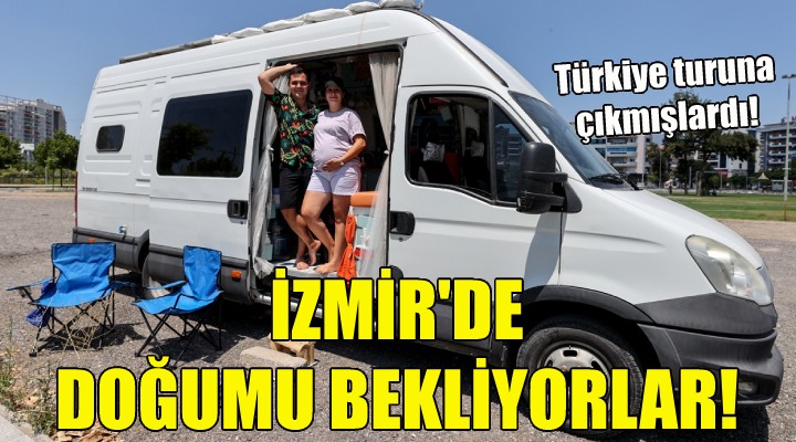 İzmir'deki parkta doğumu bekliyorlar!