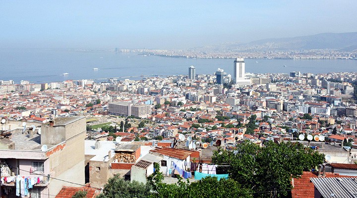 İzmir'deki tüm yapı izinlerine standart!