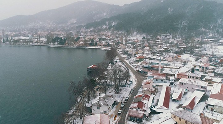 İzmir'e kar yağdı!