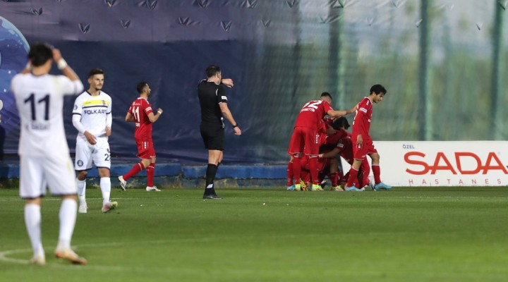 İzmir derbisinde kazanan Altınordu