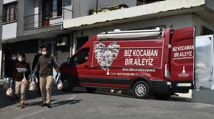 İzmir'de ihtiyaç sahiplerine çorba ve ekmek