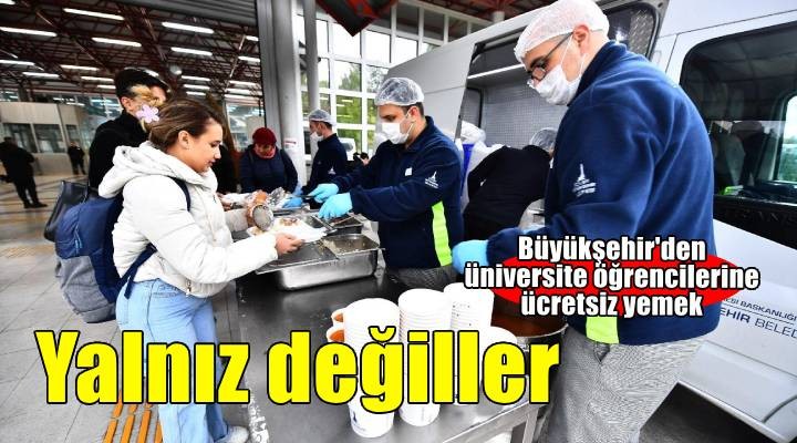 İzmir'de öğrencilerin yanında Büyükşehir var