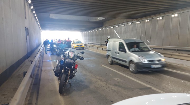 İzmir'de trafik kazası: 2 yunus polisi yaralandı