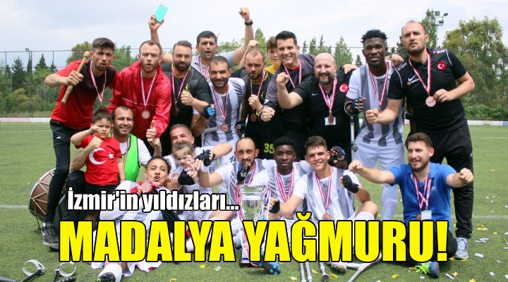 İzmir'in yıldızlarına 2022'de madalya yağmuru!