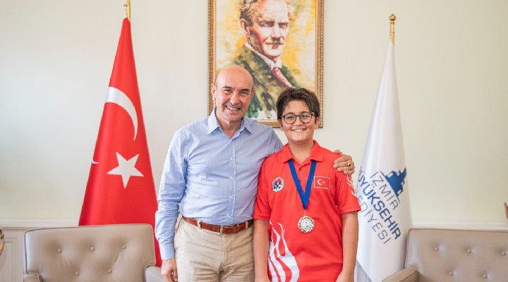 İzmirli şampiyondan Başkan Soyer'e ziyaret...