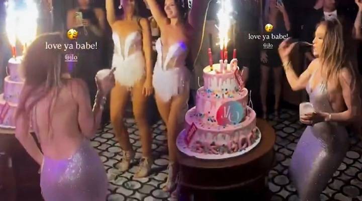 Jennifer Lopez, 56'ncı yaşını Antalya'da özel odasında çılgınca kutladı