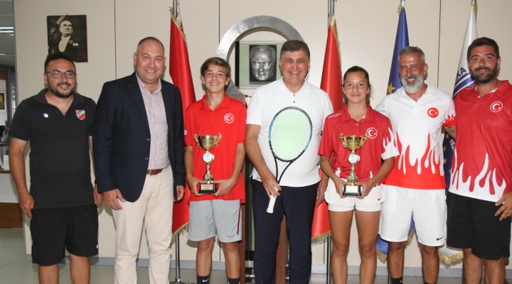 KSK Tenis Şubesi'nden Başkan Tugay'a ziyaret...