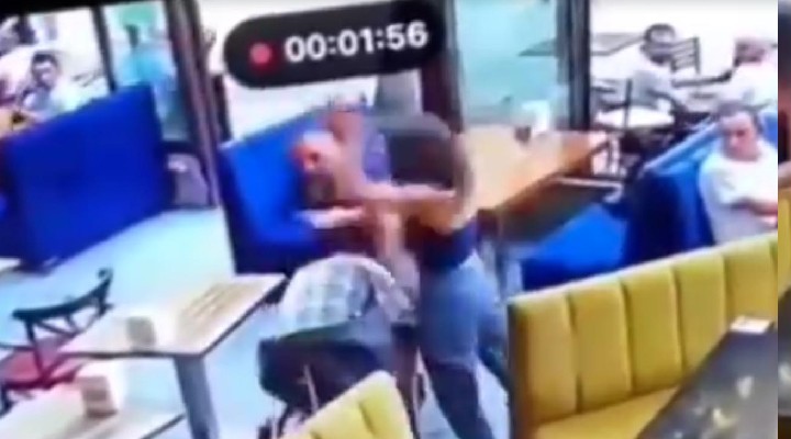 Kadın garson ile müşteri birbirine girdi!