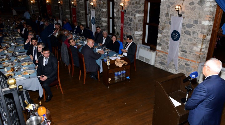 Karabağlar'da 100. yıl yemeği... Başkan Selvitopu meclis üyeleri ve bürokratlarla buluştu