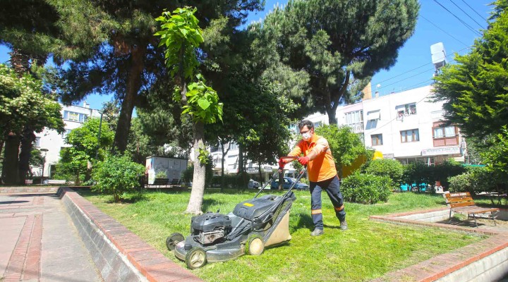 Karabağlar'da parklar yenileniyor