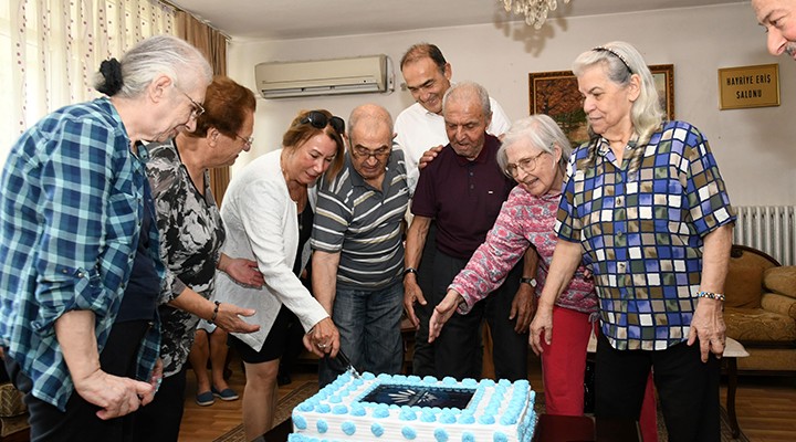 Karabağlar'da ''Dünya Yaşlılar Günü'' ziyareti...