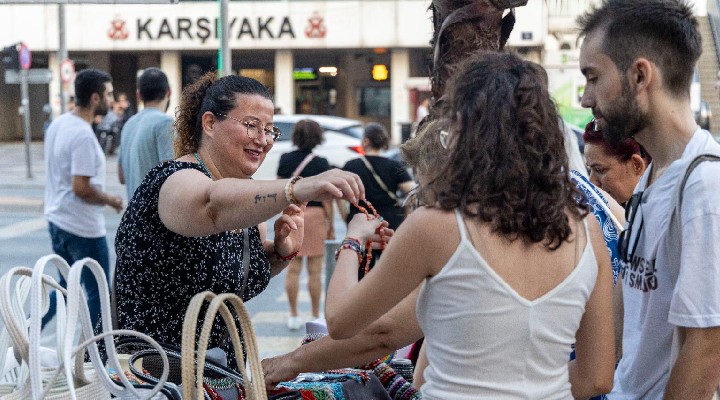 Karşıyaka Çarşısı kadın emeğiyle renkleniyor