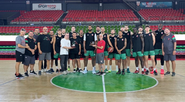 Karşıyaka basketbolda 3 imza!