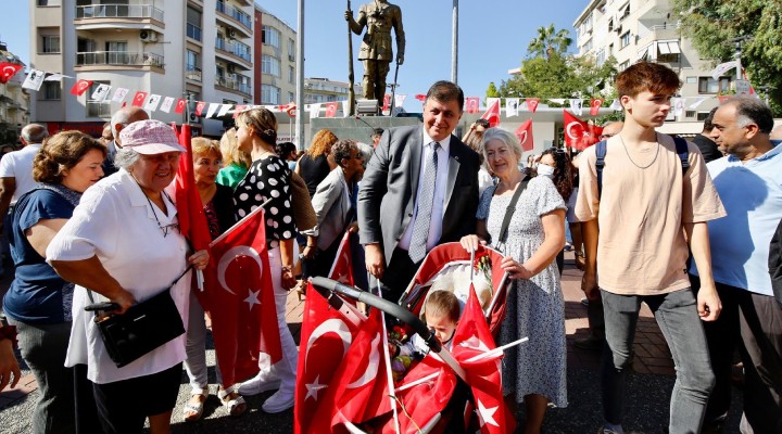 Karşıyaka'da 9 Eylül törenlerle kutlandı!