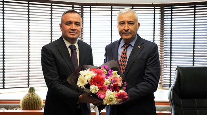 Kaymakam Sarı'dan Başkan Türkmen'e tebrik ziyareti