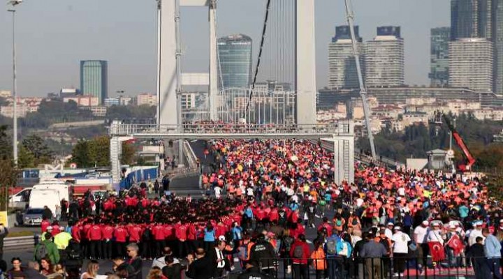 Kenyalı atlet İstanbul Maratonu'nda rekor kırdı