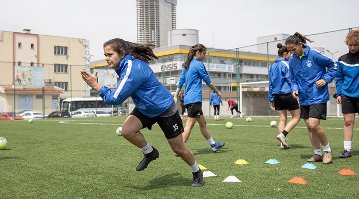 Konak Belediyespor Galatasaray'ı ağırlıyor