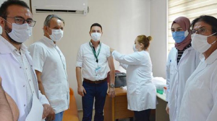 Korona aşısı İzmir'de de yapılıyor