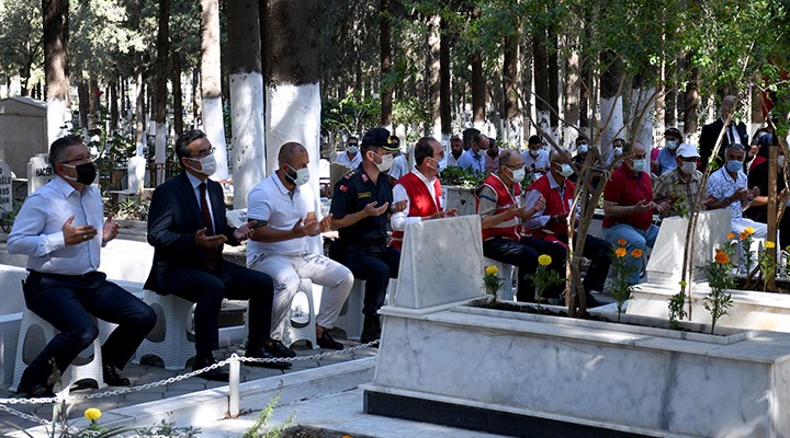 Kuşadası 15 Temmuz şehitlerini andı