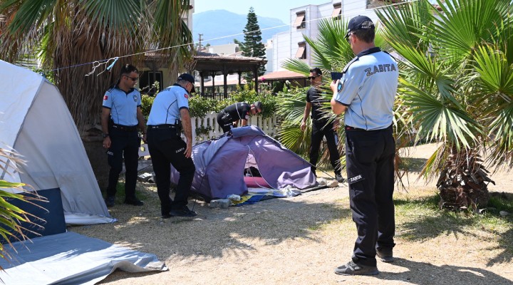 Kuşadası Belediyesi'nden çadır ve karavan müdahalesi!