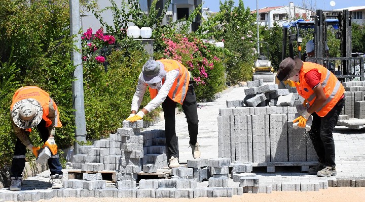 Kuşadası Güzelçamlı'da üstyapı yatırımları sürüyor