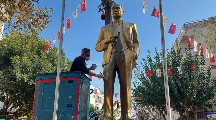 Kuşadası'nda Atatürk anıtları yenileniyor!